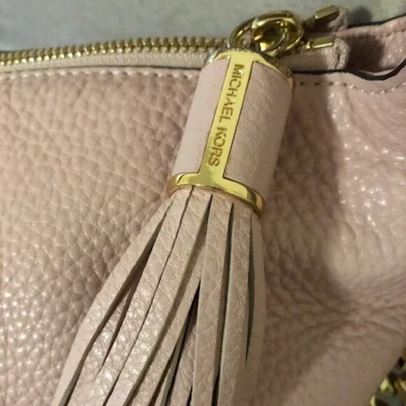 Michael Kors Leather Shoulder Bag EUC - Picture 9 of 15